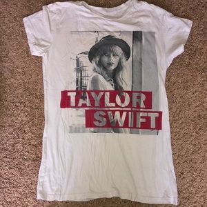 Taylor Swift t shirt